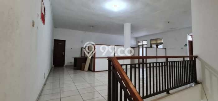 Unit Kantor Disewakan di Setra Sari di Area Ramai & Strategis Unit Kantor Disewakan di Setra Sari di Area Ramai & Strategis
