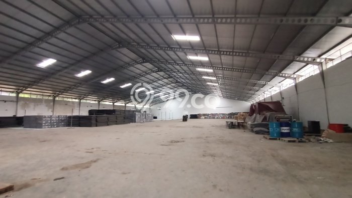 Gudang Dijual di Bandung LT 7943m2 & LB 6500m2 Lokasi Terbaik! Gudang Dijual di Bandung LT 7943m2 & LB 6500m2 Lokasi Terbaik!
