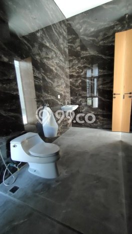 Hunian Elit LB 560m2 Siap Pakai Desain Elegan di Setra Duta, Bandung Hunian Elit LB 560m2 Siap Pakai Desain Elegan di Setra Duta, Bandung