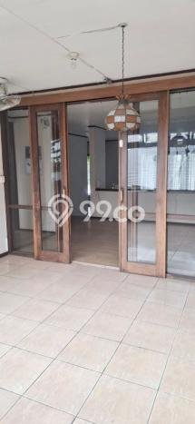 Dijual Rumah Luas Elegan Dengan View Cantik di Setra Duta, Bandung Dijual Rumah Luas Elegan Dengan View Cantik di Setra Duta, Bandung