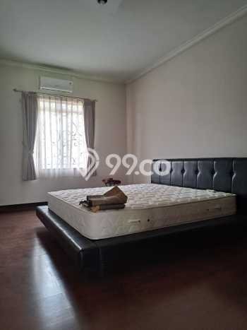 Rumah di , Siap Huni, 4 KT, Akses Bandung, Bandung, LT 300m2m² LB 280m2m² Rumah di , Siap Huni, 4 KT, Akses Bandung, Bandung, LT 300m2m² LB 280m2m²