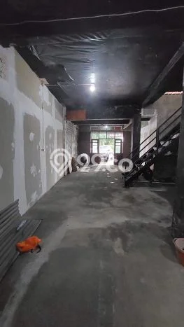 Disewakan Ruko di Kawasan Ramai Setiabudi Luas 180m2 Disewakan Ruko di Kawasan Ramai Setiabudi Luas 180m2