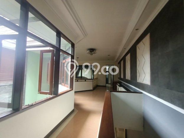 Rumah Elit Modern Siap Huni di Pasteur Bandung Rumah Elit Modern Siap Huni di Pasteur Bandung