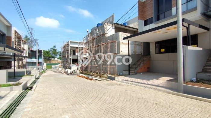 Rumah Elit Modern Tanpa Renovasi di Pondok Hijau Bandung Rumah Elit Modern Tanpa Renovasi di Pondok Hijau Bandung