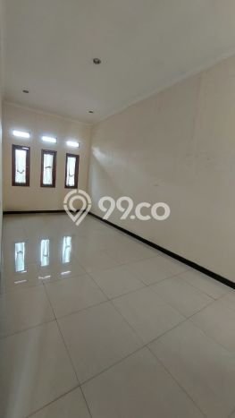 Jarang Ada! Rumah Sewa 4 Kamar Nyaman Siap Huni Turangga Jarang Ada! Rumah Sewa 4 Kamar Nyaman Siap Huni Turangga
