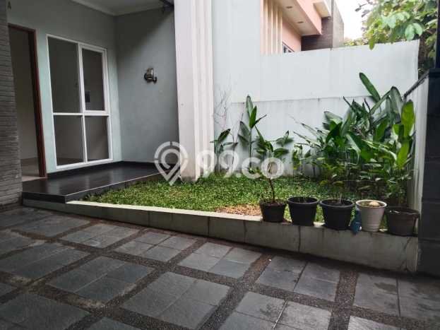 Hunian Elit LB 220m2 Siap Pakai Desain Elegan di Setra Sari, Bandung Hunian Elit LB 220m2 Siap Pakai Desain Elegan di Setra Sari, Bandung