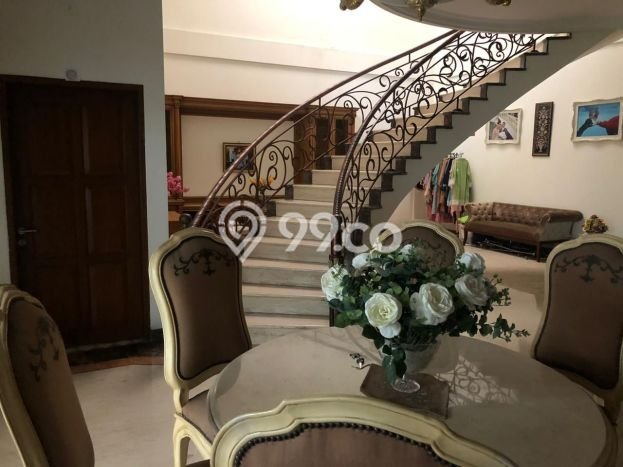 Jual Rumah Luas Elegan Dengan View Eksklusif di Cipaganti, Bandung Jual Rumah Luas Elegan Dengan View Eksklusif di Cipaganti, Bandung
