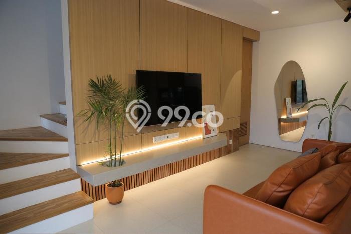Vila Kawasan Coblong, Area 315m2m², Area Strategis Vila Kawasan Coblong, Area 315m2m², Area Strategis