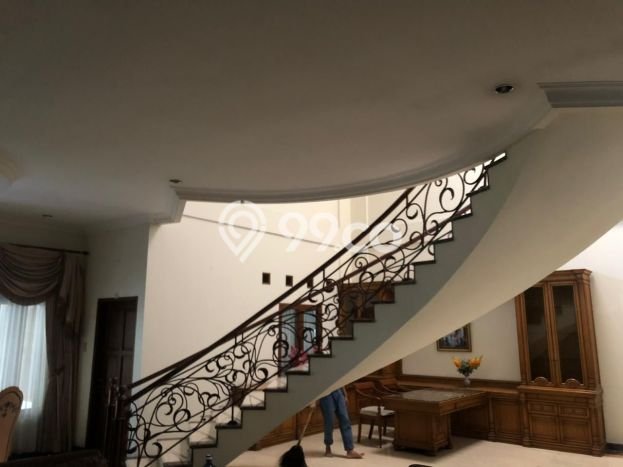 Jual Rumah Luas Elegan Dengan View Eksklusif di Cipaganti, Bandung Jual Rumah Luas Elegan Dengan View Eksklusif di Cipaganti, Bandung