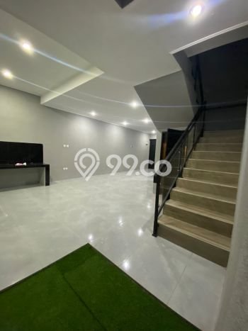 Siap Huni Rumah Minimalis & Modern LB 128m2 di Taman Kopo Indah Siap Huni Rumah Minimalis & Modern LB 128m2 di Taman Kopo Indah
