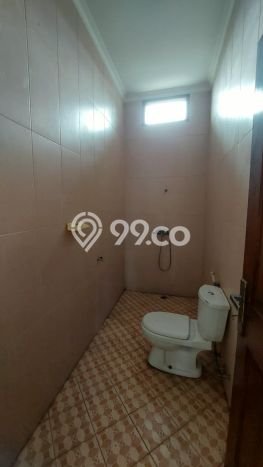 Jarang Ada! Rumah Sewa 4 Kamar Nyaman Siap Huni Turangga Jarang Ada! Rumah Sewa 4 Kamar Nyaman Siap Huni Turangga
