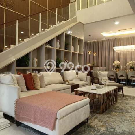 Ready to Use! Luxury House LT 243m2 Desain Elegan di Gading Serpong Ready to Use! Luxury House LT 243m2 Desain Elegan di Gading Serpong