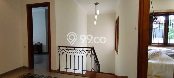 Disewakan! Rumah 3 Kamar Tidur &
2 Kamar Mandi di Pondok Indah, Jakarta Selatan Disewakan! Rumah 3 Kamar Tidur &
2 Kamar Mandi di Pondok Indah, Jakarta Selatan