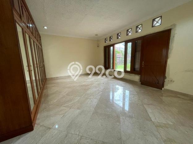 Hunian Minimalis Disewakan di Kemang Jakarta Selatan 4 KT & 3 KM Hunian Minimalis Disewakan di Kemang Jakarta Selatan 4 KT & 3 KM