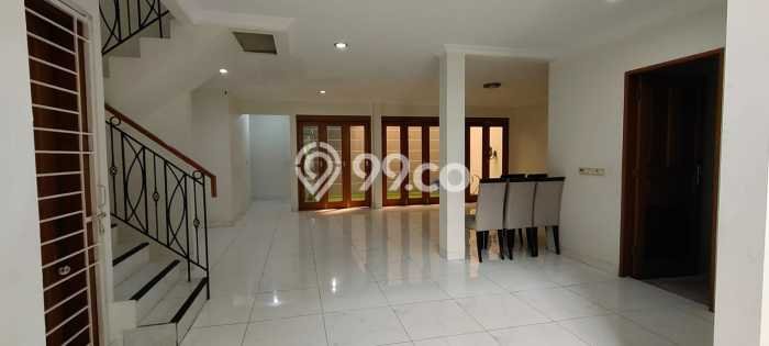 Rumah Disewakan Jakarta Selatan LT 195m2 LB 200m2 Area Pondok Indah Rumah Disewakan Jakarta Selatan LT 195m2 LB 200m2 Area Pondok Indah