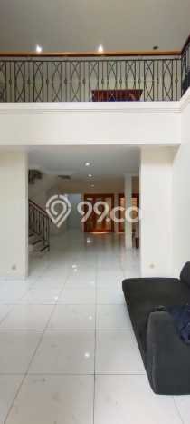 Rumah Disewakan Jakarta Selatan LT 195m2 LB 200m2 Area Pondok Indah Rumah Disewakan Jakarta Selatan LT 195m2 LB 200m2 Area Pondok Indah