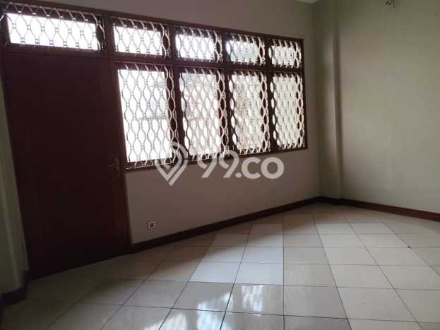 Lokasi Strategis! Dijual Ruko Bisnis di Kebayoran Baru, Jakarta Selatan Kondisi Bagus Lokasi Strategis! Dijual Ruko Bisnis di Kebayoran Baru, Jakarta Selatan Kondisi Bagus