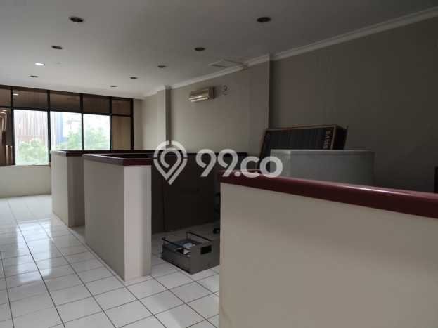 Lokasi Strategis! Dijual Ruko Bisnis di Kebayoran Baru, Jakarta Selatan Kondisi Bagus Lokasi Strategis! Dijual Ruko Bisnis di Kebayoran Baru, Jakarta Selatan Kondisi Bagus