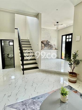 Hunian Mewah LB 180m2 Siap Huni Desain Elegan di BSD Nusaloka, Tangerang Hunian Mewah LB 180m2 Siap Huni Desain Elegan di BSD Nusaloka, Tangerang