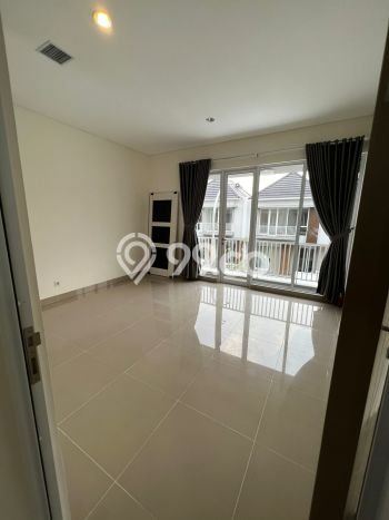 Dijual Rumah Luas Elegan Dengan View Cantik di Gading Serpong, Tangerang Dijual Rumah Luas Elegan Dengan View Cantik di Gading Serpong, Tangerang