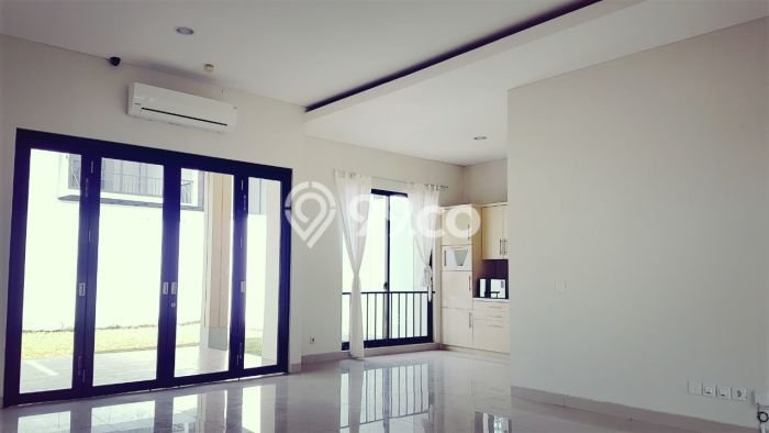 Rumah Sewa Tangerang LT 250m2 LB 200m2 Area BSD De Park Rumah Sewa Tangerang LT 250m2 LB 200m2 Area BSD De Park