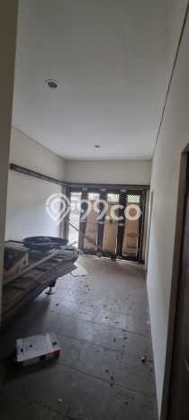 Rumah Mewah LB 215m2 Siap Pakai Desain Elegan di BSD Green Wich, Tangerang Rumah Mewah LB 215m2 Siap Pakai Desain Elegan di BSD Green Wich, Tangerang