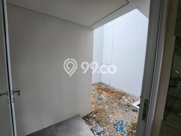 Rumah Luas Asri 3 KT Siap Pakai di BSD Tangerang Rumah Luas Asri 3 KT Siap Pakai di BSD Tangerang
