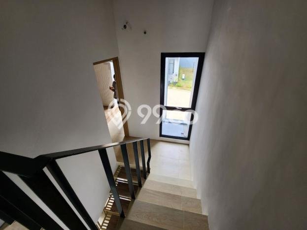 Rumah Luas Asri 3 KT Siap Pakai di BSD Tangerang Rumah Luas Asri 3 KT Siap Pakai di BSD Tangerang