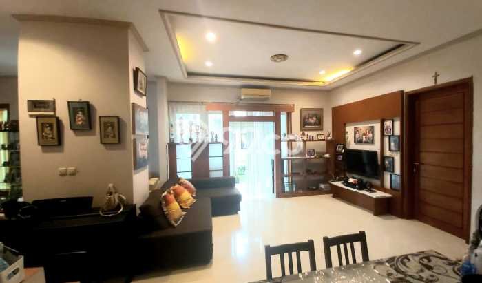 Ready to Use! Premium House LT 163m2 Desain Elegan di BSD Delatinos Ready to Use! Premium House LT 163m2 Desain Elegan di BSD Delatinos