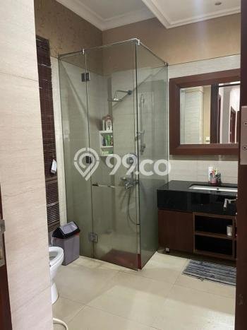 Siap Huni Hunian Elit 5 Kamar di Cilandak Dekat ke Mana Saja Siap Huni Hunian Elit 5 Kamar di Cilandak Dekat ke Mana Saja