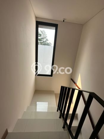 Disewakan! Rumah 4 Kamar Tidur &
4 Kamar Mandi di BSD, Tangerang Disewakan! Rumah 4 Kamar Tidur &
4 Kamar Mandi di BSD, Tangerang