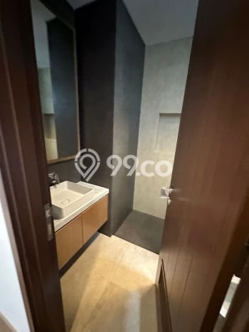 Disewakan! Rumah 4 Kamar Tidur &
4 Kamar Mandi di BSD, Tangerang Disewakan! Rumah 4 Kamar Tidur &
4 Kamar Mandi di BSD, Tangerang