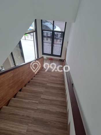 Rumah Luas Asri 4 KT Siap Huni di Alam Sutera Tangerang Rumah Luas Asri 4 KT Siap Huni di Alam Sutera Tangerang