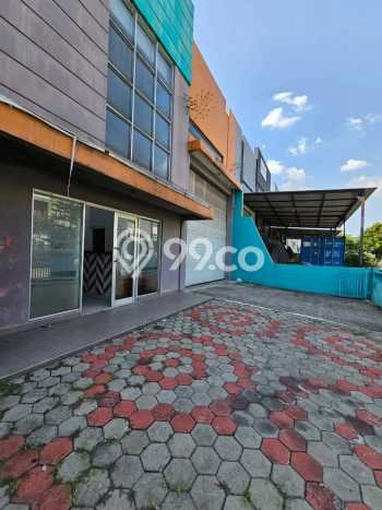 Disewakan Gudang di Kawasan Ramai BSD City Luas 350m2 Disewakan Gudang di Kawasan Ramai BSD City Luas 350m2