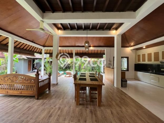 RECOMMENDED! Rumah kawasan Canggu, 3 KT, Area Premium, LT 350m² Bangunan 200m² RECOMMENDED! Rumah kawasan Canggu, 3 KT, Area Premium, LT 350m² Bangunan 200m²
