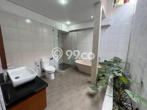 RECOMMENDED! Rumah kawasan Canggu, 3 KT, Area Premium, LT 350m² Bangunan 200m² RECOMMENDED! Rumah kawasan Canggu, 3 KT, Area Premium, LT 350m² Bangunan 200m²