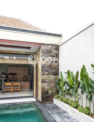 For Sale Vila Kawasan , Dimensi 180m2m², Area Asri For Sale Vila Kawasan , Dimensi 180m2m², Area Asri
