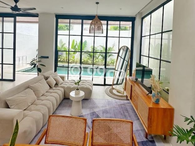 Vila Nyaman di , Dimensi 165m2m², Akses ke beragam fasilitas Vila Nyaman di , Dimensi 165m2m², Akses ke beragam fasilitas