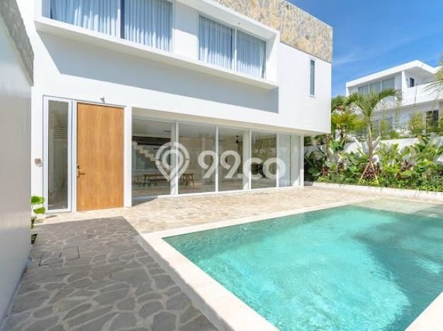 Vila Potensial di , Area 363m2m², Area Nyaman Vila Potensial di , Area 363m2m², Area Nyaman
