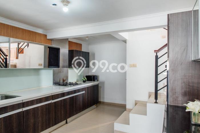 Vila Kawasan , Luas 210m2m², Posisi Strategis Vila Kawasan , Luas 210m2m², Posisi Strategis