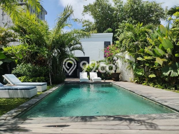 HOT DEAL! Vila Kawasan , Area 500m2m², Area Strategis HOT DEAL! Vila Kawasan , Area 500m2m², Area Strategis
