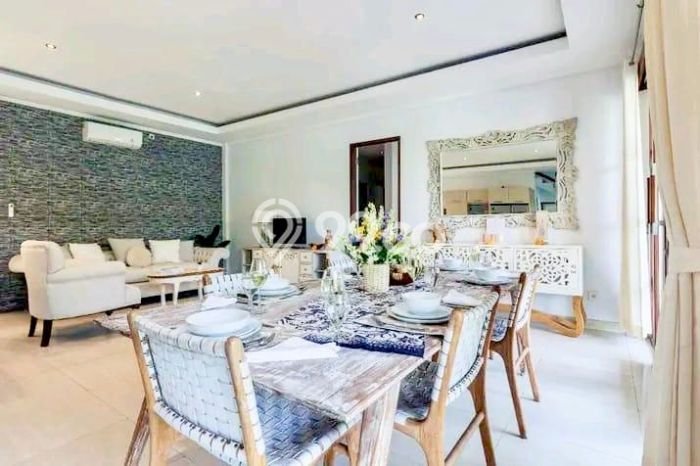 Vila Strategis Kawasan , Ukuran 500m2m², Posisi Strategis dengan akses bagus Vila Strategis Kawasan , Ukuran 500m2m², Posisi Strategis dengan akses bagus