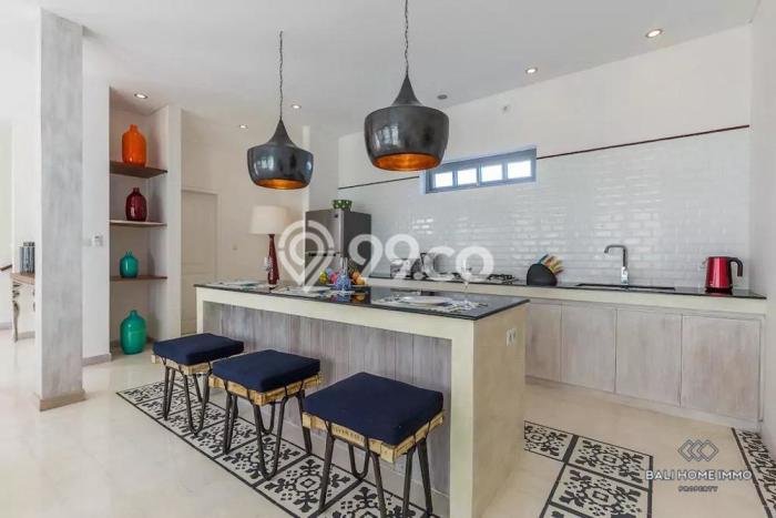 DIJUAL! Vila Kawasan , Luas 300m2m², Posisi Premium DIJUAL! Vila Kawasan , Luas 300m2m², Posisi Premium
