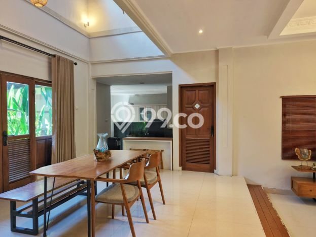 Tempat Ideal! Vila di , Luas 300m2m², Kondisi Prima Tempat Ideal! Vila di , Luas 300m2m², Kondisi Prima