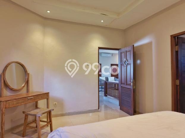 Tempat Ideal! Vila di , Luas 300m2m², Kondisi Prima Tempat Ideal! Vila di , Luas 300m2m², Kondisi Prima