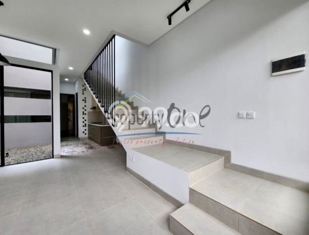 Jual Rumah Bagus Siap Huni LB 118m2 di BSD, Tangerang Selatan Jual Rumah Bagus Siap Huni LB 118m2 di BSD, Tangerang Selatan