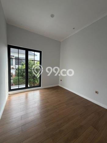 Rumah Mewah Siap Huni LT 142m2 di BSD, Tangerang Selatan Rumah Mewah Siap Huni LT 142m2 di BSD, Tangerang Selatan