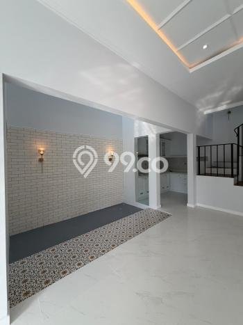 Rumah Mewah Siap Huni LT 142m2 di BSD, Tangerang Selatan Rumah Mewah Siap Huni LT 142m2 di BSD, Tangerang Selatan