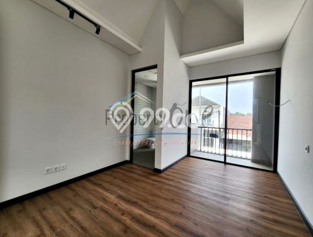Jual Rumah Bagus Siap Huni LB 118m2 di BSD, Tangerang Selatan Jual Rumah Bagus Siap Huni LB 118m2 di BSD, Tangerang Selatan