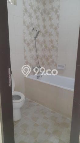 Rumah Mewah Siap Huni LT 135m2 di Serpong Utara, Tangerang Selatan Rumah Mewah Siap Huni LT 135m2 di Serpong Utara, Tangerang Selatan